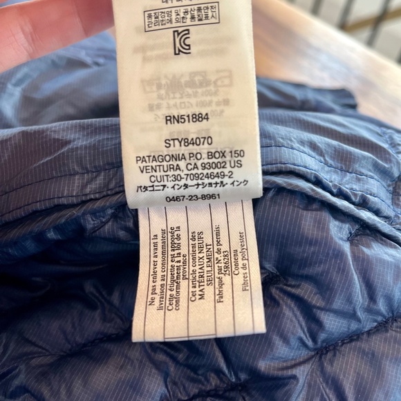 Patagonia W's Micro Puff Jacket, Medium, Classic Navy (CNY) - Picture 5 of 6